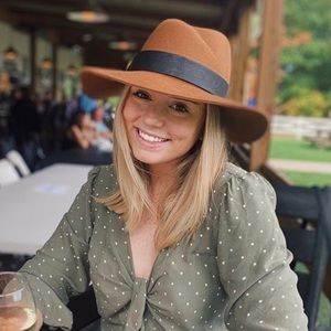 Meet your Posher, Erica